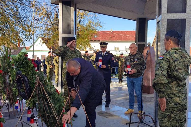 Slika /PU_VS/Obilježavanja/županja 25.10.2025.g..jpg